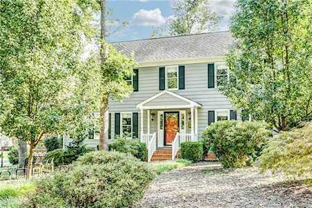 2305 Snowcrest Ct Henrico, VA 23233