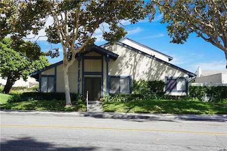 558 Elkwood Court Brea, CA 92821