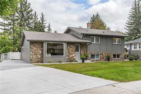 228 Havenhurst Crescent SW Calgary, AB T2V 3C6