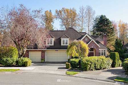 4798 172nd Ct SE Bellevue, WA 98006
