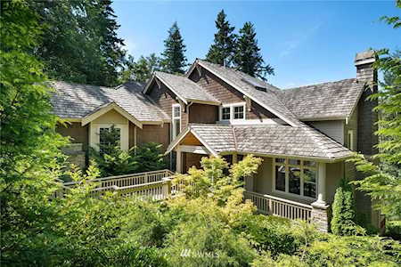 6101 155th Place SE Bellevue, WA 98006