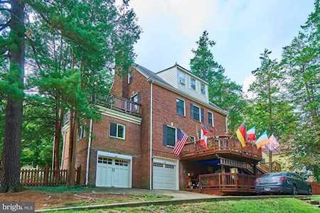 1901 Glebe Rd Arlington, VA 22207