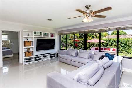 20325 Highland Lakes Blvd Miami, FL 33179