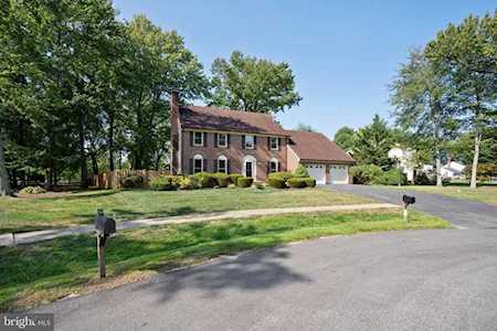 8904 Mcnair Ct Alexandria, VA 22309
