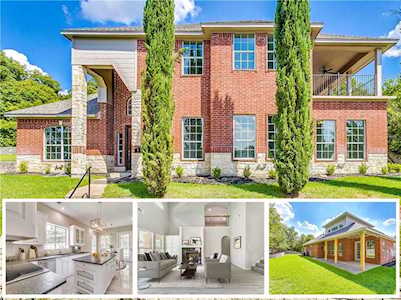17 Mont Del Drive Benbrook, TX 76132