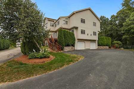 189 Captain Eames Cir #189 Ashland, MA 01721