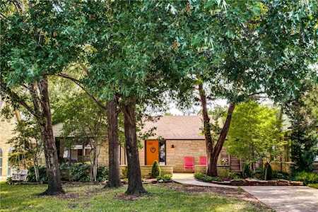 1130 N Windomere Avenue Dallas, TX 75208