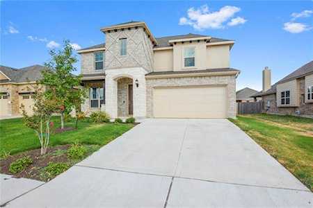2113 Maplewood Dr Leander, TX 78641