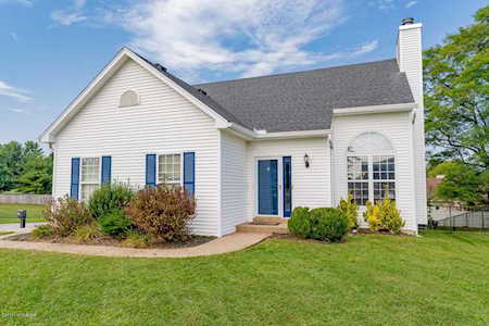 8015 Village Point Dr Louisville, KY 40291