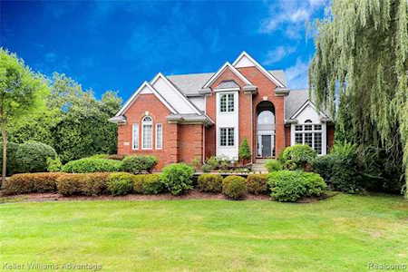 22495 Southwyck Ct Novi, MI 48374