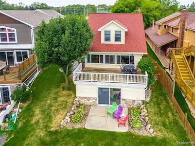 11465 Torrey Rd Fenton Twp, MI 48430