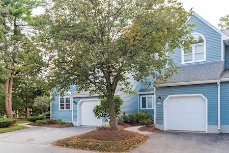 296 Bishops Forest Dr #296 Waltham, MA 02452