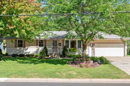 827 Grant Street Anoka, MN 55303