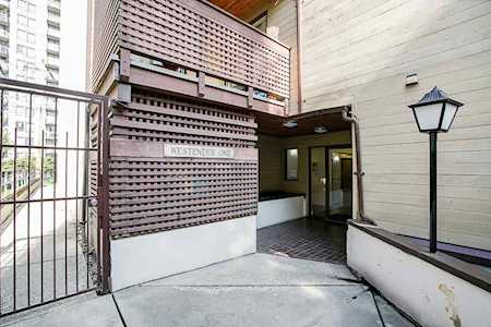 1631 Comox Street #103 Vancouver, BC V6G 1P4