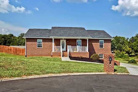 575 Hills Gate Circle Seymour, TN 37865