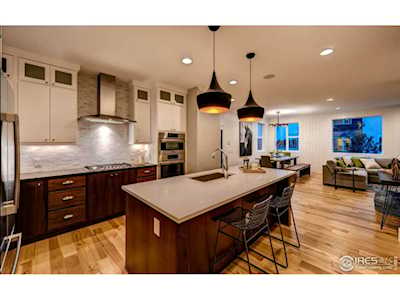 615 Robert St Longmont, CO 80503