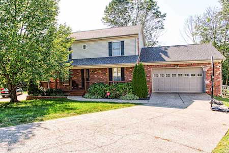 9606 Falling Leaf Ct Crestwood, KY 40014