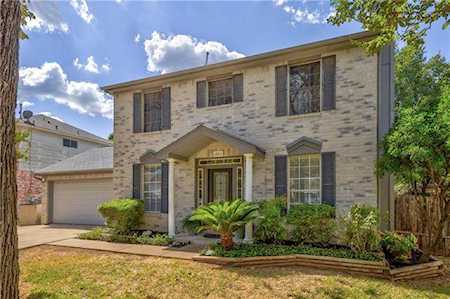 1803 Lion Heart Dr Cedar Park, TX 78613