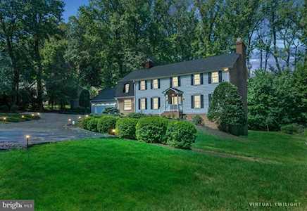 1044 Rector Ln Mclean, VA 22102