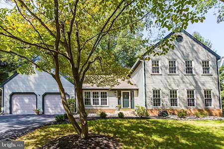 2405 Dressler Ln Silver Spring, MD 20906