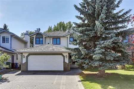 412 Douglasbank Court SE Calgary, AB T2Z 1X1