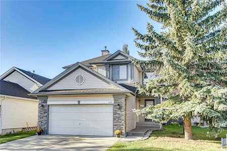 163 Somerset Close SW Calgary, AB T2Y 3C5
