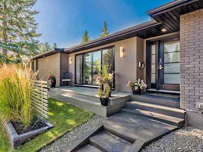 9519 Oakland Road SW Calgary, AB T2V 4B8