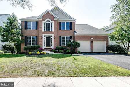 43349 Royal Burkedale St Chantilly, VA 20152