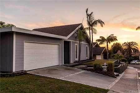 4207 Calle Bienvenido San Clemente, CA 92673