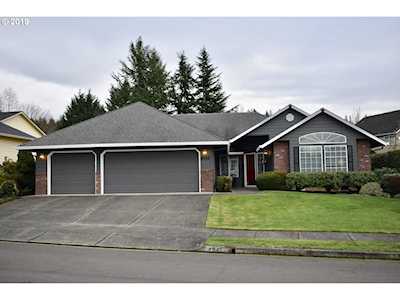 4048 NW Dahlia Loop Camas, WA 98607