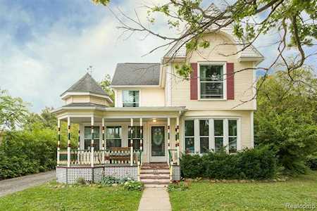 221 S 2nd St Fowlerville Vlg, MI 48836