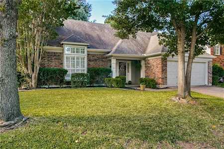 611 Ashcroft Drive Grapevine, TX 76051