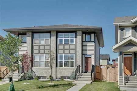 39 Masters Square SE Calgary, AB T3M 2N3