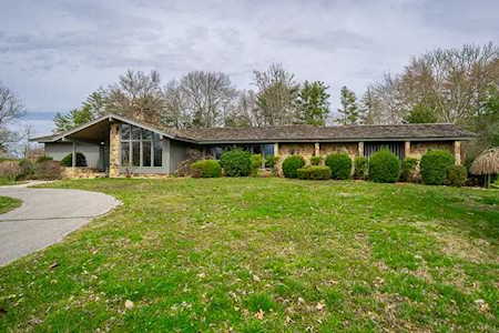 413 Lakeland Dr Mcminnville, TN 37110