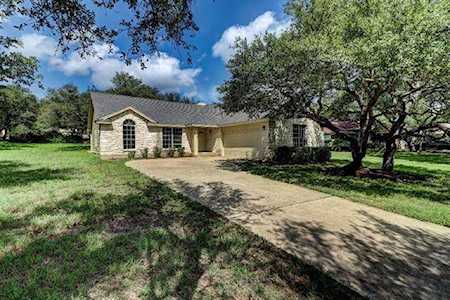 214 Cargill Dr Spicewood, TX 78669