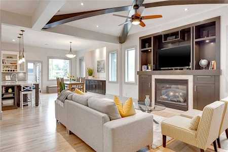 539 34A Street NW Calgary, AB T2N 2Y6