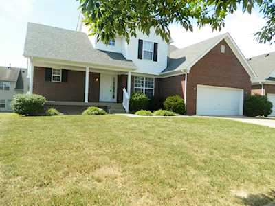 7010 Black Walnut Cir Louisville, KY 40229
