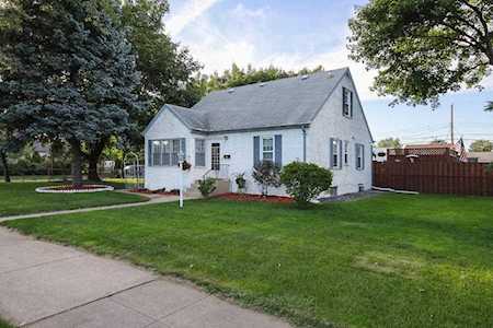 154 Richmond Street W South Saint Paul, MN 55075