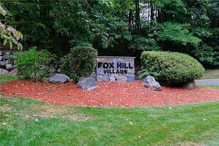 89 Barn Finch Circle #89 Naugatuck, CT 06770