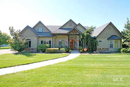 8957 New Castle Middleton, ID 83644