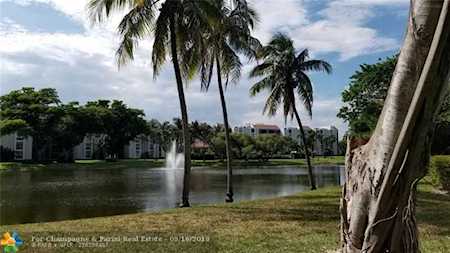955 Egret Cir #201 Delray Beach, FL 33444