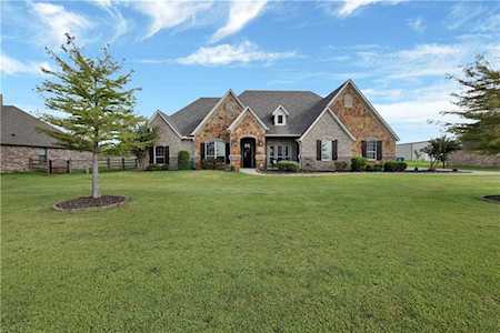 12025 Wild Bill Court Newark, TX 76071