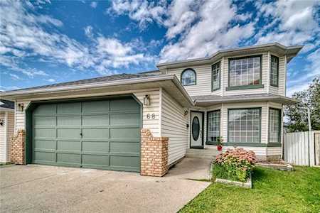 68 Del Ray Crescent NE Calgary, AB T1Y 6V9