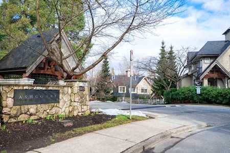 8415 Cumberland Place #67 Burnaby, BC V3N 5C3