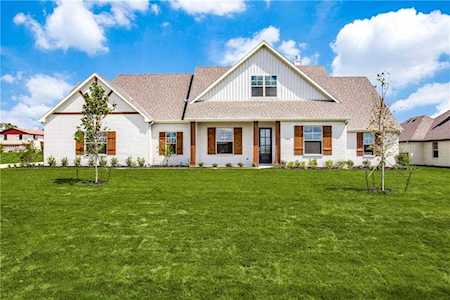 1422 Oliver Creek Lane Justin, TX 76247