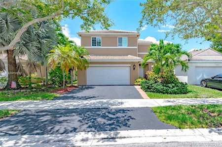 1528 Salerno Cir Weston, FL 33327