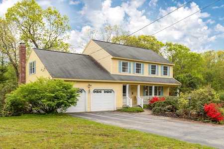 70 Langley Ln Tewksbury, MA 01876