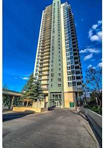 99 Spruce Place SW #2806 Calgary, AB T3C 3X7