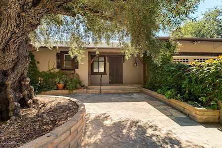 4174 Hampstead Road La Canada Flintridge, CA 91011