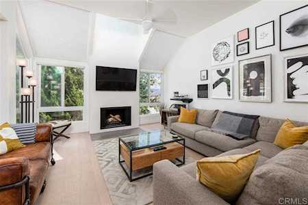 369 Longden Ln Solana Beach, CA 92075